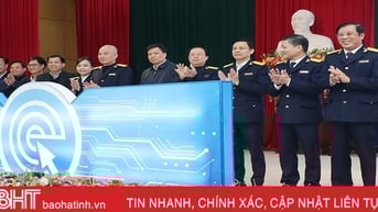 Khách hàng ở Lộc Hà trúng giải nhất “Hóa đơn may mắn” quý IV/2023