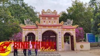 Yên bình dinh Thầy Thím