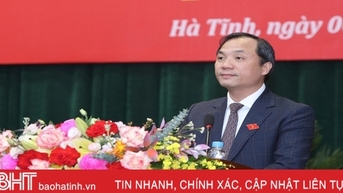 សម័យប្រជុំលើកទី១៧ ក្រុមប្រឹក្សាប្រជាជនខេត្ត Ha Tinh បានពិភាក្សា និងសម្រេចលើបញ្ហាសំខាន់ៗ។