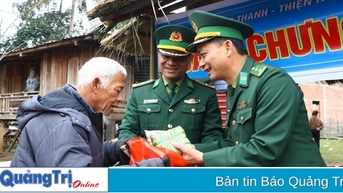 Trao 200 triệu tiền quà Tết đến với Nhân dân khu vực biên giới