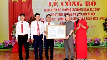 Công bố Quyết định của Ủy ban Thường vụ Quốc hội thành lập xã Hồng Sơn