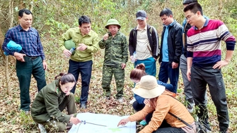 Những nữ kiểm lâm giữ rừng