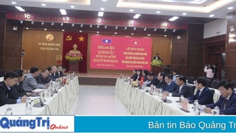 Tỉnh Quảng Trị đón nhận Huân chương Lao động hạng Nhất của nước CHDCND Lào