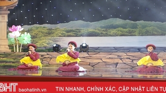ស្តាប់​ការ​សម្តែង​រឿង "​សំកៀង​កសាង​ជនបទ"