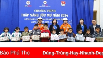 “Thắp sáng ước mơ năm 2024”, đồng hành cùng khách hàng sử dụng điện