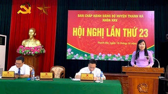 Thanh Ha បានជ្រើសរើសគណៈកម្មាធិការបក្សឃុំ Thanh Lang ដើម្បីរៀបចំសមាជគំរូនៃប្លុកឃុំ