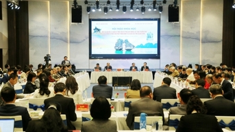 សិក្ខាសាលាវិទ្យាសាស្ត្រ "បញ្ហាទ្រឹស្តី និងការអនុវត្តមួយចំនួនលើការជំរុញកំណើនថ្មី - ទស្សនវិស័យពីការអនុវត្តការអភិវឌ្ឍន៍សេដ្ឋកិច្ចបេតិកភណ្ឌខេត្ត Quang Ninh"