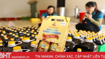 ទឹកត្រីប្រពៃណីពីភូមិមាត់សមុទ្រមួយនៅភាគខាងត្បូងនៃ Ha Tinh គឺជាជម្រើស "ពេញនិយម" ក្នុងអំឡុងពេល Tet ។