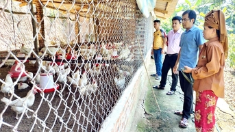 Điểm tựa giúp phụ nữ thoát nghèo
