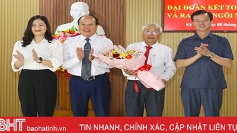 ថ្នាក់ដឹកនាំ Ha Tinh ចូលរួមពិធីបុណ្យមហាសាមគ្គីភាពនៅទីក្រុង Ky Anh