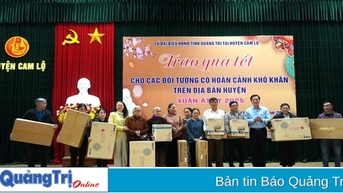Tặng 125 suất quà tết cho gia đình chính sách, gia đình có hoàn cảnh khó khăn tại huyện Cam Lộ