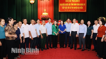 Đoàn đại biểu Quốc hội tỉnh Ninh Bình tiếp xúc cử tri