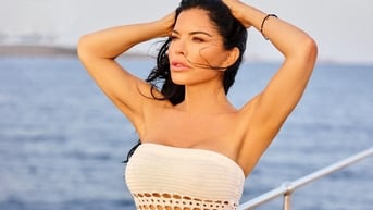 Phong cách hè sexy của vợ sắp cưới Jeff Bezos
