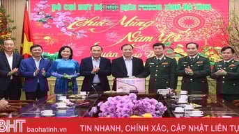 Lãnh đạo Hà Tĩnh chúc tết các đơn vị làm nhiệm vụ trong dịp tết Nguyên đán