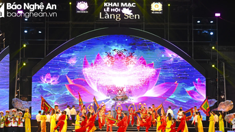 Nghệ An trọng thể khai mạc Lễ hội Làng Sen năm 2024