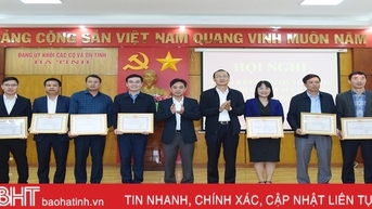 Tiếp tục đổi mới phương pháp sinh hoạt chi bộ sát với thực tiễn