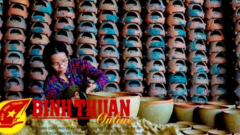 Nét đẹp lao động của những phụ nữ làm gốm Chăm