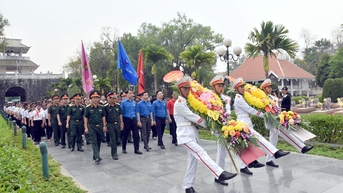 Đại biểu hành trình “Điện Biên Phủ