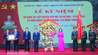 Huyện Yên Mô kỷ niệm 30 năm tái lập và đón nhận Huân chương Lao động hạng Ba