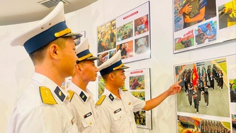 Triển lãm, ra mắt cuốn sách ảnh “70 năm Chiến thắng Điện Biên Phủ