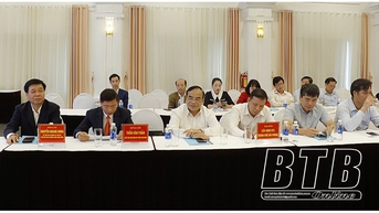 ភ្ជាប់ការផ្គត់ផ្គង់ និងតម្រូវការ និងការបង្ហាញ ណែនាំ និងប្រើប្រាស់ផលិតផលធម្មតារបស់សហករណ៍ និងសហករណ៍នៅ Thai Binh