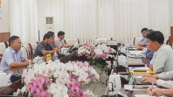 UBND tỉnh họp nghe báo cáo tình hình giải ngân vốn đầu tư công thuộc Tổ 2