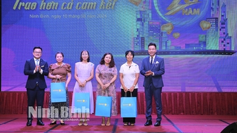 Công ty Bảo Việt Nhân thọ Ninh Bình kỷ niệm 28 năm ngày thành lập