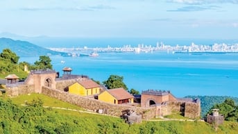 Ngẫm chuyện Hải Vân Quan