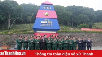 Đoàn công tác của Bộ Quốc phòng và tỉnh Thanh Hóa thăm, chúc Tết cán bộ, chiến sĩ Đảo Mê  