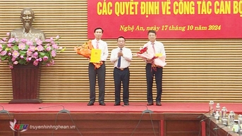Nghệ An: Công bố các quyết định về công tác cán bộ