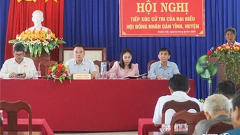 Đại biểu HĐND tỉnh, huyện tiếp xúc cử tri thị trấn Khánh Hải