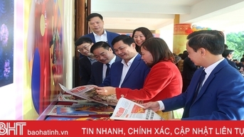 Ha Tinh ត្រៀម​ខ្លួន​ជា​ស្រេច​សម្រាប់​ពិធីបុណ្យ​កាសែត​និទាឃ​រដូវ​ឆ្នាំ​នាគ