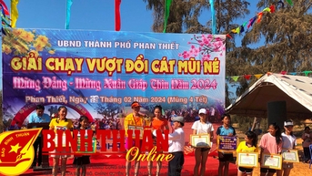 Gần 400 vận động viên tham gia Hội thi chạy vượt Đồi cát Mũi Né
