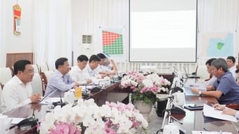 UBND tỉnh họp nghe báo cáo về Đề án quản lý và phát triển vùng quy hoạch nuôi biển