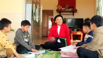 បុគ្គល​ដែល​ឆ្លង​កាត់​ចំណង់​ចំណូល​ចិត្ត​ការ​ច្រៀង​ដល់​ក្មេង​ជំនាន់​ក្រោយ