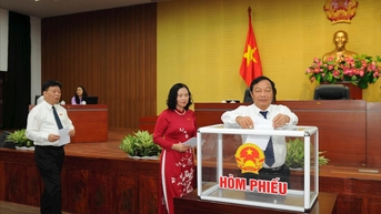 Đồng chí Nguyễn Hoài Long được bầu bổ sung Ủy viên UBND tỉnh