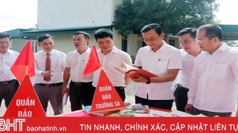 Đưa công tác giáo dục chính trị, tư tưởng vào chiều sâu, phù hợp thực tiễn