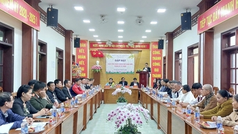 Nam Giang gặp mặt chức sắc các tôn giáo dịp Tết Ất Tỵ