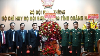 Chủ tịch UBND tỉnh Lê Văn Dũng thăm Bộ Chỉ huy Quân sự tỉnh và Bộ Chỉ huy Bộ đội Biên phòng tỉnh