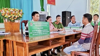 ស្រុក Cu M'gar: មនុស្ស 3 នាក់ដំបូងដែលបានបញ្ចប់ការជាប់ពន្ធនាគាររបស់ពួកគេមានសិទ្ធិខ្ចីដើមទុនឥណទានគោលនយោបាយសង្គម។