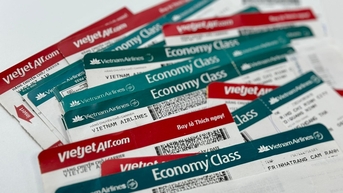 Rà soát việc giá vé máy bay tăng cao
