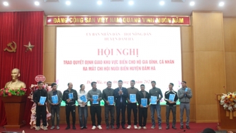 Dam Ha៖ គ្រួសារ និងបុគ្គលចំនួន ៣៦ បានទទួលសេចក្តីសម្រេចស្តីពីការបែងចែកតំបន់កសិកម្មសមុទ្រ
