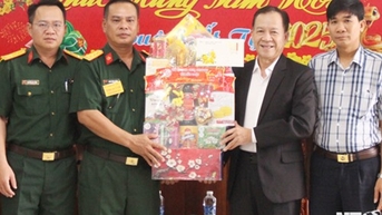 ថ្នាក់ដឹកនាំក្រុមប្រឹក្សាខេត្ត បានចុះសួរសុខទុក្ខ និងជូនពរឆ្នាំថ្មី ដល់អង្គភាព អង្គភាព និងបុគ្គលឆ្នើម