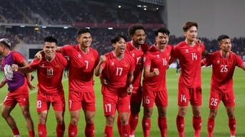 Thầy Kim ‘soi’ kỹ đấy!