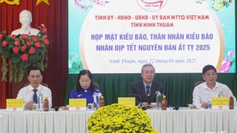 Họp mặt kiều bào, thân nhân kiều bào nhân dịp tết Nguyên đán Ất Tỵ năm 2025