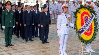 Đoàn đại biểu tỉnh Điện Biên viếng Tổng Bí thư Nguyễn Phú Trọng