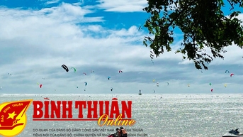 បើកការប្រកួតកីឡាជិះស្គី Ninh Thuan