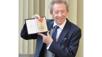 Denis Law - cậu bé nghèo trở thành huyền thoại