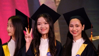 9,7 điểm/môn vẫn trượt sư phạm, Bộ GD-ĐT và trường nói gì?