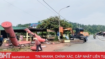 Bắt đầu giải tỏa hệ thống ki-ốt ở bãi biển đẹp nhất Hà Tĩnh